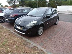 Preto Usado 2011 Renault Clio II | € 7.500