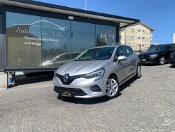 Cinza Usado 2021 Renault Clio V Zen | € 16.900 (Preço justo)