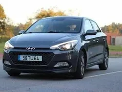 Cinzento Usado 2017 Hyundai i20 Coupé | € 11.000 (Preço justo)