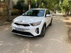 Branco Usado 2021 Kia Stonic SUV | € 15.490 (Preço justo)