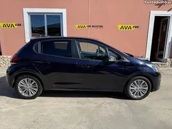 Branco Usado 2019 Peugeot 208 Citadino | € 10.990 (Bom preço)