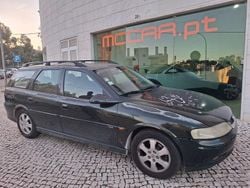 Verde Usado 2001 Opel Vectra Comfort Sedan | € 500
