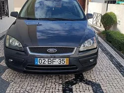 Usado 2006 Ford Focus Sedan | € 2.800 (Bom preço)
