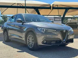 Cinzento Usado 2018 Alfa Romeo Stelvio SUV | € 28.500 (Preço elevado)