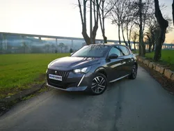 Cinza Usado 2020 Peugeot 208 Allure Citadino | € 13.990 (Preço justo)