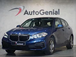 Azul Usado 2022 BMW 116 Advantage Citadino | € 22.990