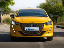 Amarelo Usado 2020 Peugeot e-208 GT Citadino | € 14.990 (Bom preço)
