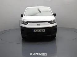 Branco Usado 2023 Fiat Doblò Monovolume | € 18.490 (Preço justo)