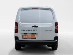 Branco Usado 2024 Peugeot Partner Monovolume | € 21.490 (Preço elevado)