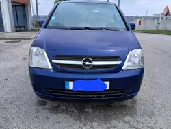 Azul Usado 2004 Opel Meriva Monovolume | € 2.350