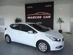 Branco Usado 2015 Kia Ceed Urban | € 13.900