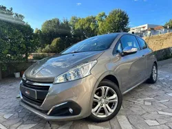 Outra Usado 2013 Peugeot 208 Allure Citadino | € 8.750 (Preço justo)