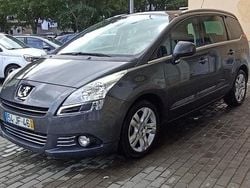 Usado 2010 Peugeot 5008 Sedan | € 5.950 (Bom preço)