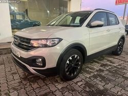 Amarelo Usado 2023 VW T-Cross Life SUV | € 18.850 (Preço justo)
