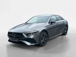 Cinza Usado 2024 Mercedes A250 Sedan | € 44.450 (Preço elevado)