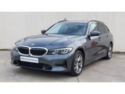 Cinza Usado 2022 BMW 318 Sedan | € 39.900 (Caro)