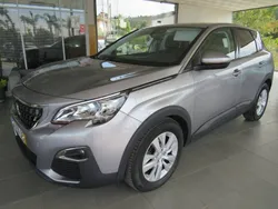 Cinzento Usado 2017 Peugeot 3008 Style SUV | € 17.950 (Preço justo)
