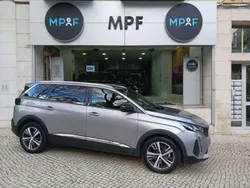 Cinzento Usado 2023 Peugeot 5008 Monovolume | € 30.990 (Bom preço)
