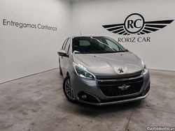 Cinza Usado 2018 Peugeot 208 Signature Sky Citadino | € 11.300 (Preço justo)