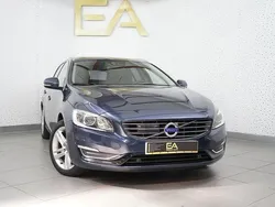 Azul Usado 2013 Volvo V60 Summum Carrinha | € 14.480 (Preço justo)