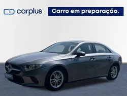 Cinza Usado 2019 Mercedes A180 Sedan | € 25.900 (Preço justo)