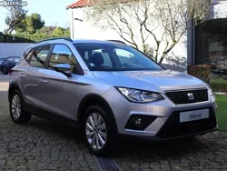 Cinza Usado 2020 Seat Arona Style SUV | € 18.450 (Preço justo)