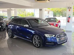 Azul Usado 2017 Audi S3 Sportback S-Line Carrinha | € 34.950