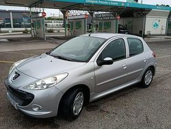 Usado 2010 Peugeot 206 Sedan | € 5.000