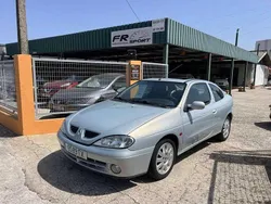 Cinzento Usado 2002 Renault Mégane II Coupé | € 2.750