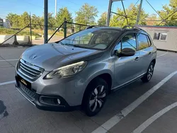 Cinzento Usado 2015 Peugeot 2008 Allure SUV | € 7.990 (Bom preço)