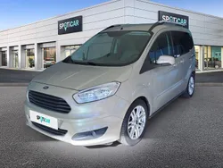 Cinza Usado 2018 Ford Tourneo Courier Titanium Monovolume | € 14.900