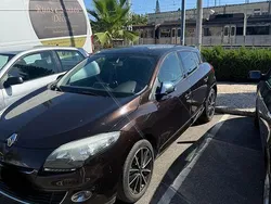 Usado 2013 Renault Mégane III Bose Edition Sedan | € 8.600 (Preço justo)