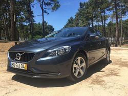 Usado 2017 Volvo V40 Kinetic Citadino | € 15.500 (Bom preço)