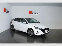Polar white (sólida) Usado 2023 Hyundai i20 Style | € 19.750 (Preço justo)