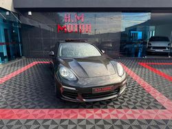 Cinzento Usado 2014 Porsche Panamera Sedan | € 47.900 (Preço elevado)