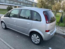 Cinzento Usado 2004 Opel Meriva Monovolume | € 2.900