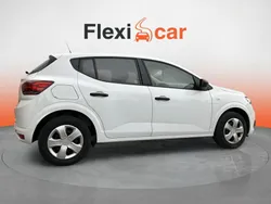 Cinzento Usado 2023 Dacia Sandero Essentiel Citadino | € 11.990