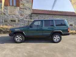 Verde Usado 2001 Jeep Cherokee SUV | € 7.900