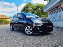 Preto Usado 2015 Citroën C3 PureTech Citadino | € 8.000 (Preço justo)