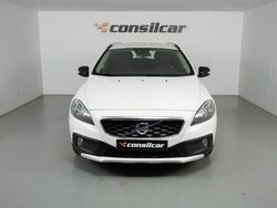 Branco Usado 2015 Volvo V40 Momentum Carrinha | € 14.980 (Preço justo)
