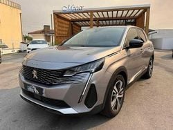 Cinzento Usado 2023 Peugeot 3008 Allure SUV | € 29.950 (Preço justo)