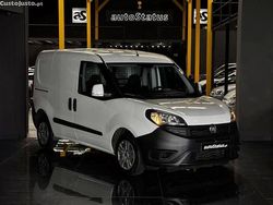 Branco Usado 2020 Fiat Doblò Easy Monovolume | € 10.990 (Preço justo)