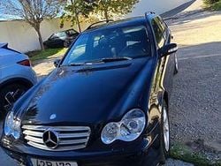 Usado 2003 Mercedes C220 Sedan | € 6.000 (Preço elevado)