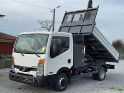 Branco Usado 2011 Nissan Cabstar Comfort Pickup | € 19.900