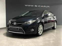 Cinzento Usado 2014 Toyota Auris Hybrid Citadino | € 13.790
