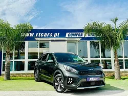 Cinza Usado 2022 Kia Niro Active SUV | € 21.980 (Preço justo)