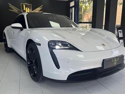 Branco Usado 2023 Porsche Taycan 4S Performance Package Sedan | € 82.000 (Preço elevado)