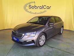 Cinzento Usado 2022 Skoda Scala Ambition Citadino | € 18.000 (Preço justo)