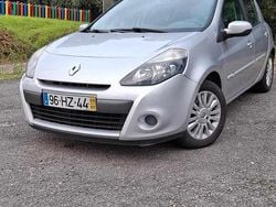 Cinzento Usado 2009 Renault Clio II Citadino | € 5.900 (Preço elevado)