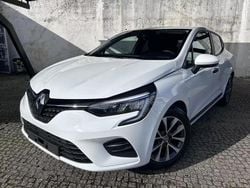 Branco Usado 2023 Renault Clio V | € 16.800 (Preço justo)